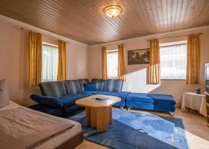 Värdshus Landgasthof Oberlander Kirchbichl